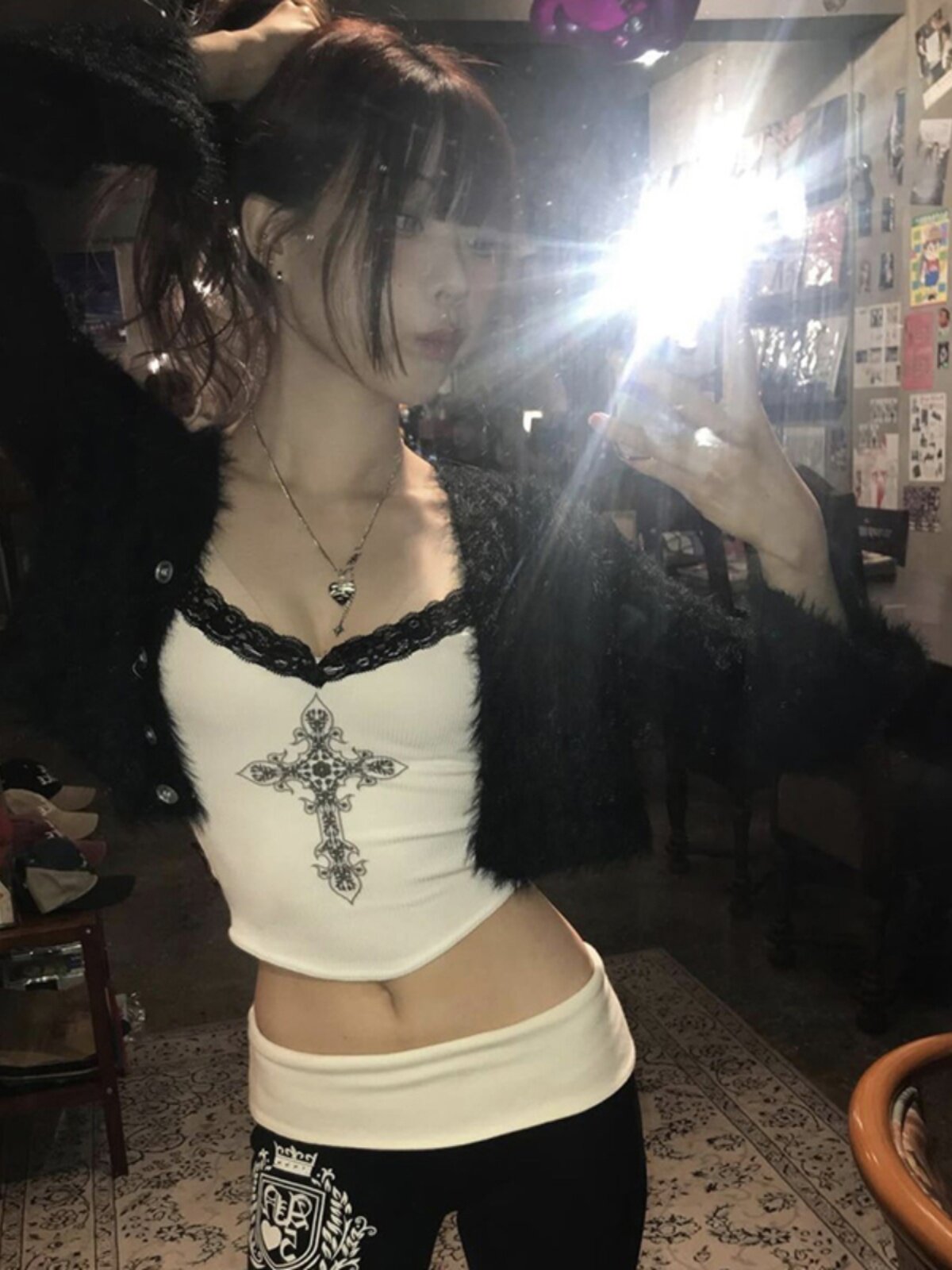gagaopt 2026 Summer New Lace Lace Color-Block V-neck Camisole Irregular Cropped Slim Top