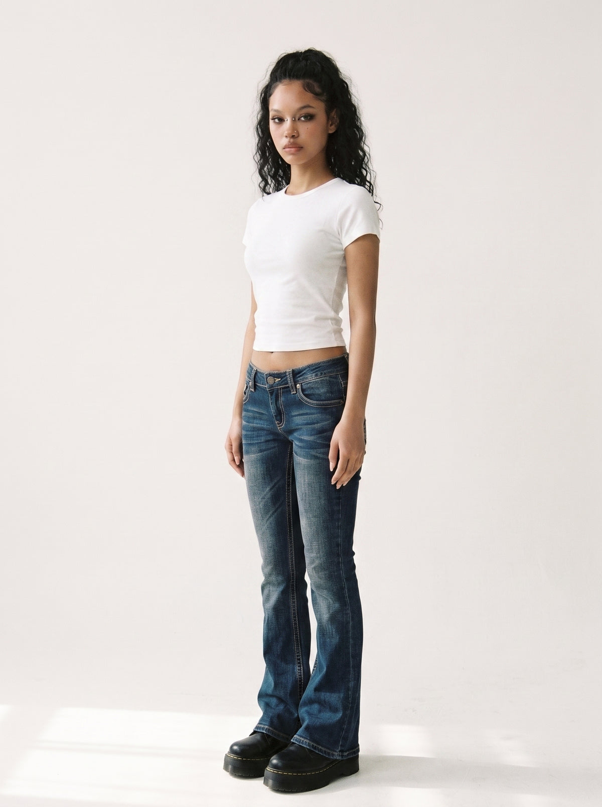 American design sense personalized wing embroidered jeans for women 2026 summer y2k millennial hot girl micro flared trousers