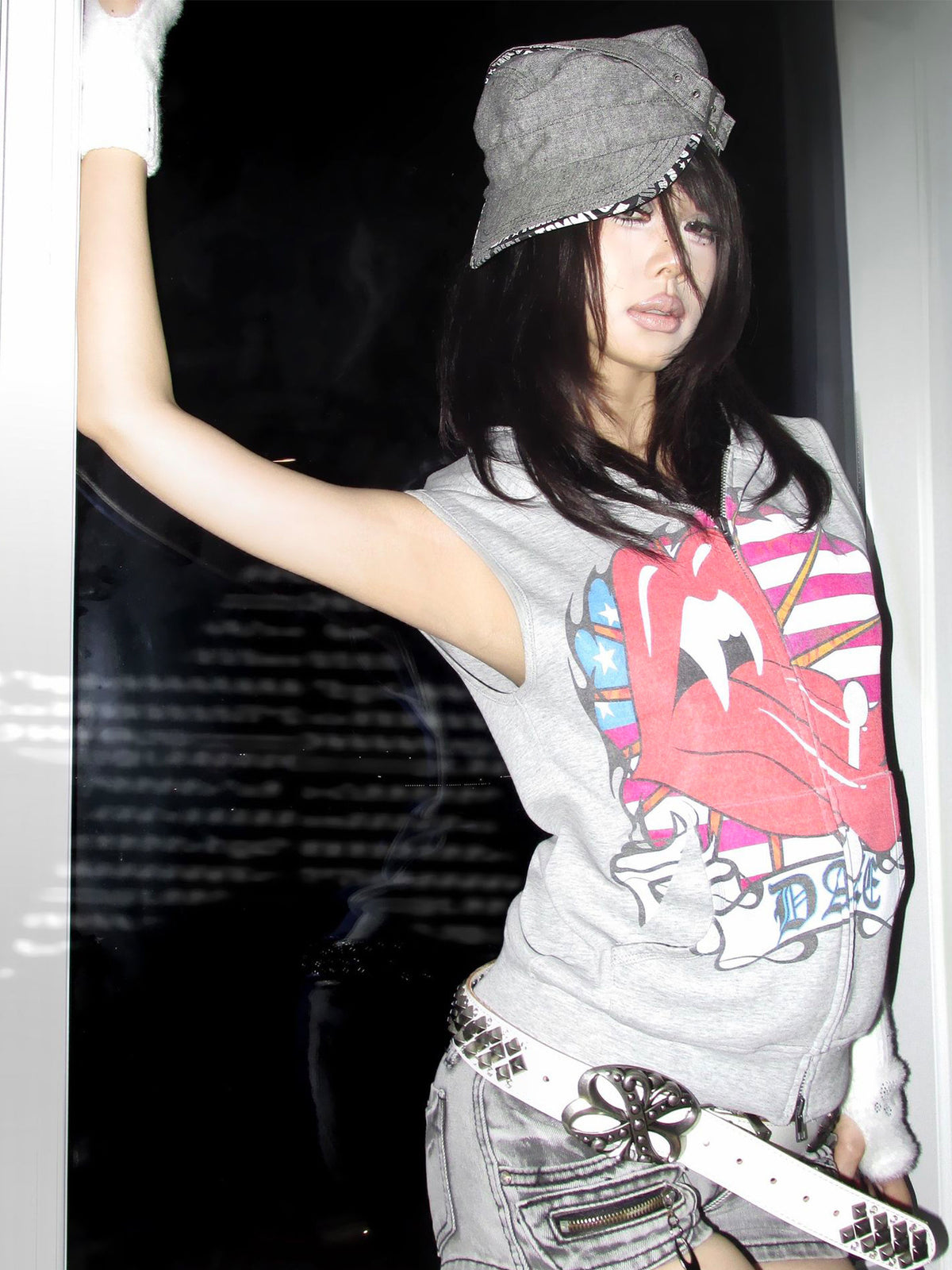 Subculture hooded vest women's summer wear spoof rolling stone tongue nail print American hot girl sleeveless top design sense