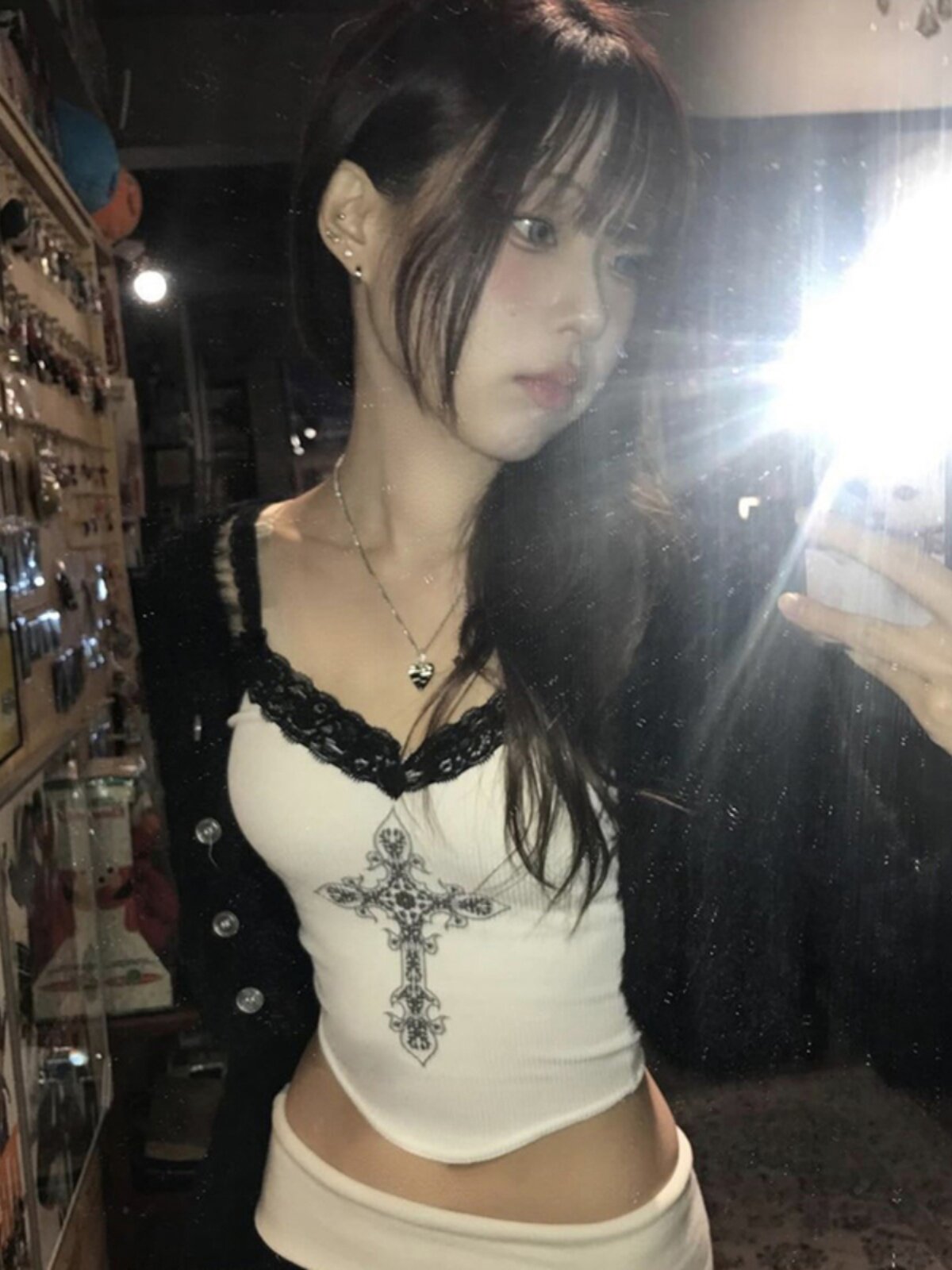 gagaopt 2026 Summer New Lace Lace Color-Block V-neck Camisole Irregular Cropped Slim Top